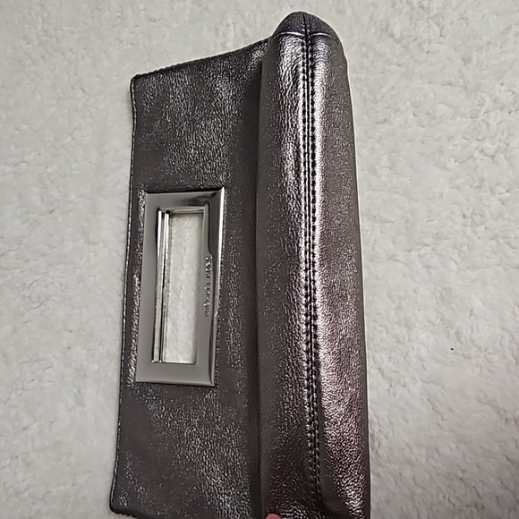 Michael Kors Berkley Clutch - silver - Picture 5 of 9